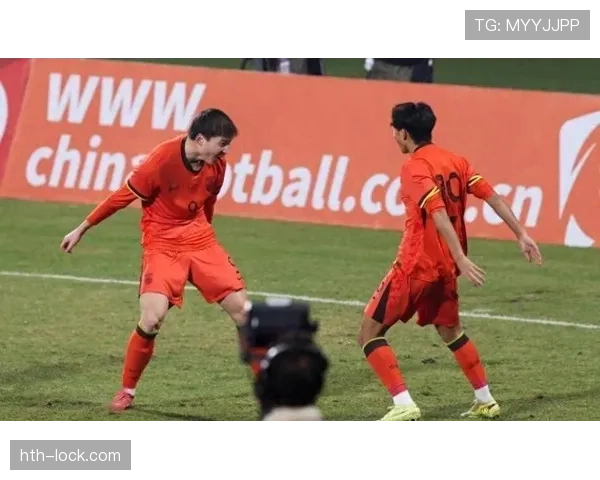 亚洲杯赛场再现经典瞬间，精彩绝杀引发球迷热议